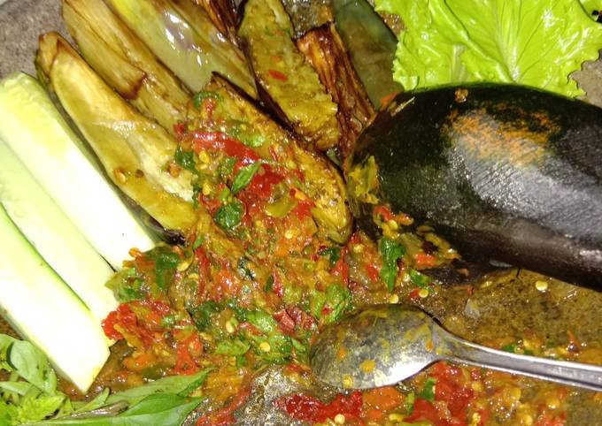 Sambel Petir Menyambar