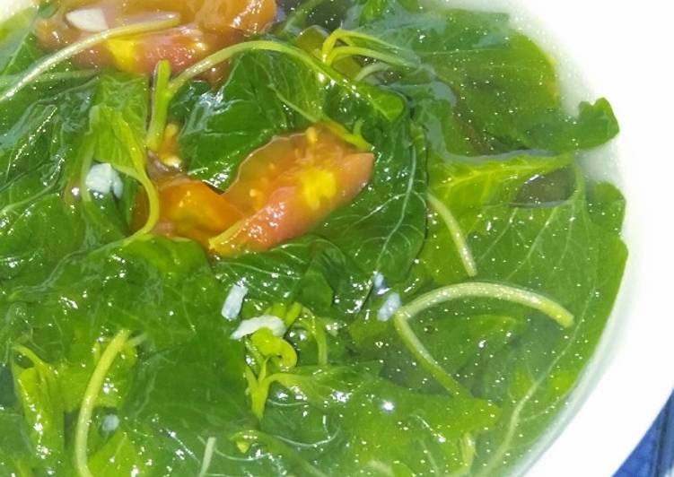 Sayur bening bayam gurih bisa untuk anak