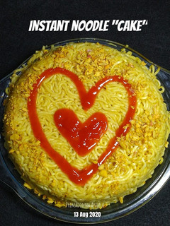 A picture of Instant Noodle "Cake".