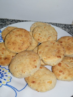 Una foto de SCONES DE ORÉGANO Y QUESO🧀 MUY FÁCIL!!