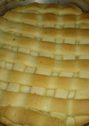 Una foto de Pasta frola de crema pastelera