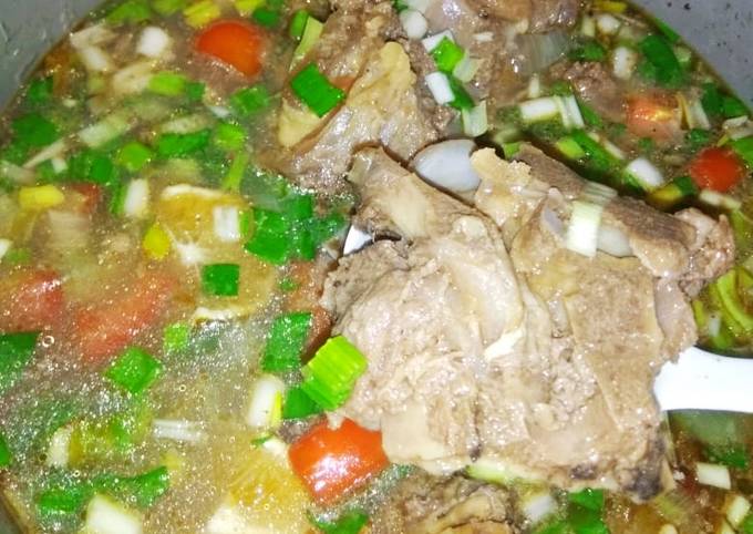 Resep Sop Tulang Sapi Sederhana Oleh Meike Lohita Cookpad