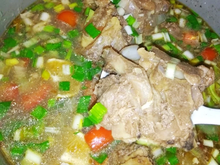 Langkah Gampang Menyiapkan Resep Sop tulang sapi sederhana yang Uenak Anti Ribet, Bikin Ngiler