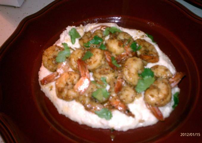 Simple Way to Prepare Speedy Garlic Shrimp and Grits