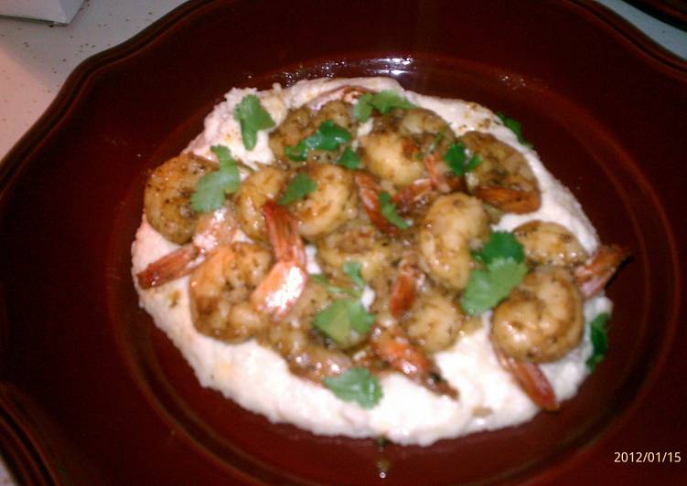 Recipe of Quick Garlic Shrimp and Grits