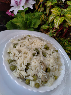 صورة لوصفة أرز بالفول والجلبانة