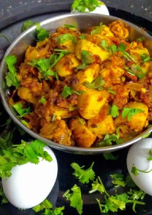 A picture of Egg Masala Dry.