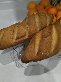 Una foto de Pan con aceite de oliva