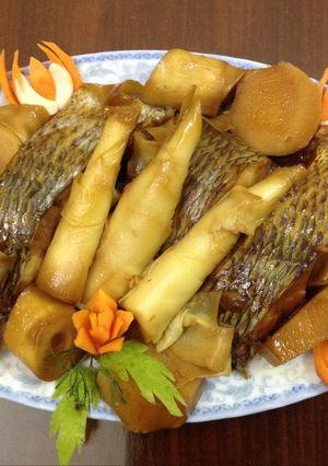 Hình của món Cá rô phi kho măng.