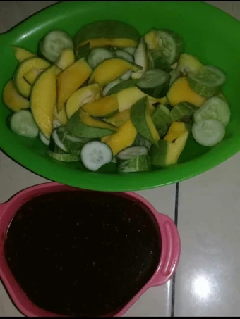 Cara Gampang Membikin Resep  Rujak Mangga+Timun yang Enak, Bikin Ketagihan