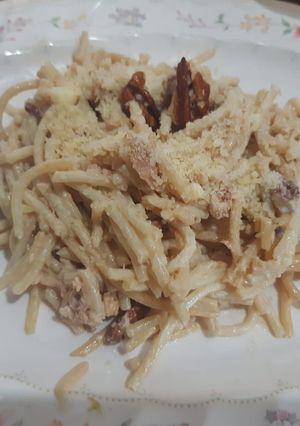 Una foto de Spaghetti con mayonesa y nuez