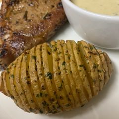 A picture of Hassleback Potato.