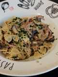 Farfalles bacon champignons sauce camembert