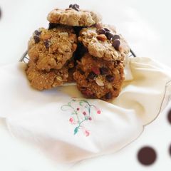 A picture of Yummy heaalthy tasty oats cookies.