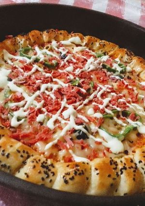 صورة لوصفة وصفة بيتزا 🍕هايلة تقتل بالبنة 😋❤️
