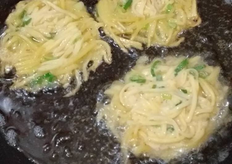Resep: Bakwan Kentang serut yang Renyah