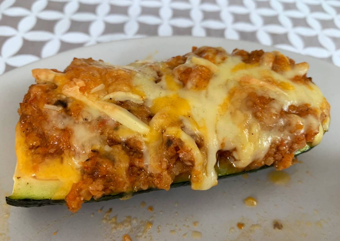 Calabacín relleno de carne picada