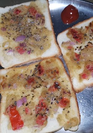 A picture of Rock Toast (Semolina Bread Cheese toast).
