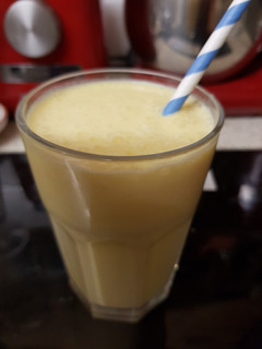 A picture of My Mango & Ice Cream Milk Shake. 😁.