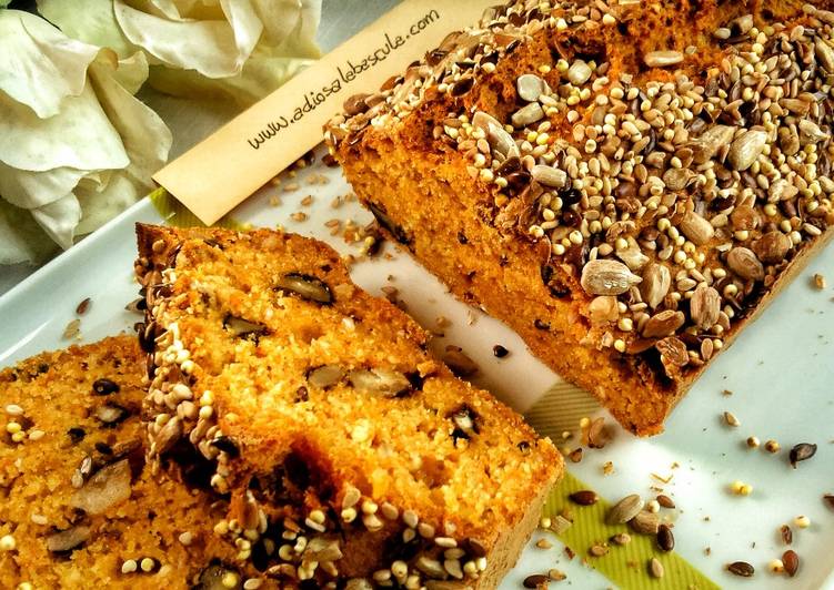 Bizcocho de harina de maíz y zanahoria