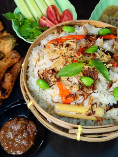Foto resep Nasi Liwet Sunda (Magic com)