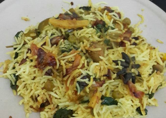 Mushroom peas and corn biryani