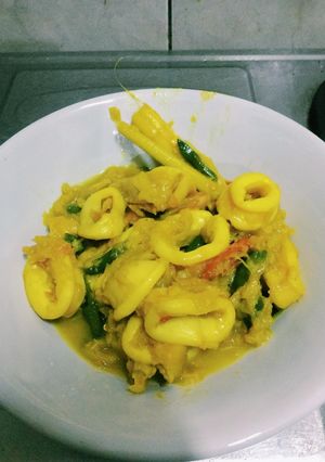 Foto resep Cumi oseng kuning