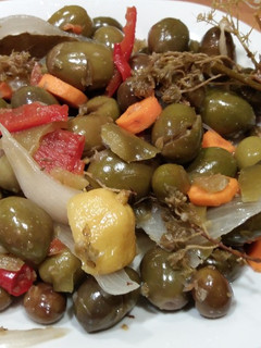 Una foto de Aceitunas partidas, endulzar y aliñar