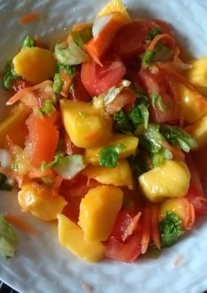 Una foto de Ensalada de mango
