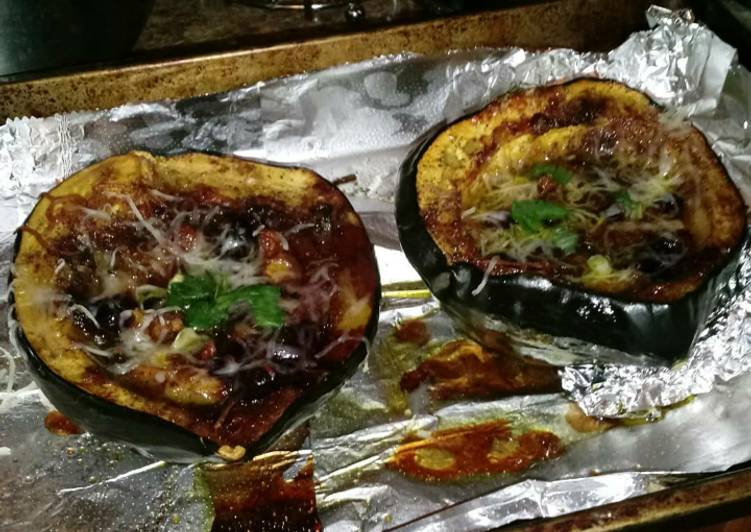 Sweet & Fruity Blueberry-Plum Baked Acorn Squash Sweet & Fruity Blueberry-Plum Baked Acorn Squash