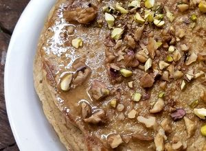 Una foto de Hot cakes de avena y plátano