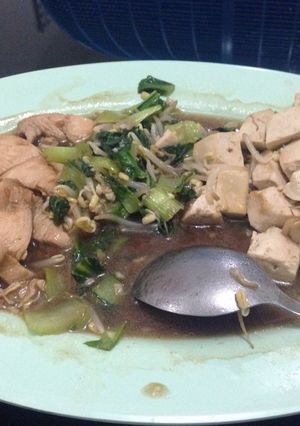 Foto resep Tumis ayam, sayuran, dan tahu ala2 Koi Teppanyaki