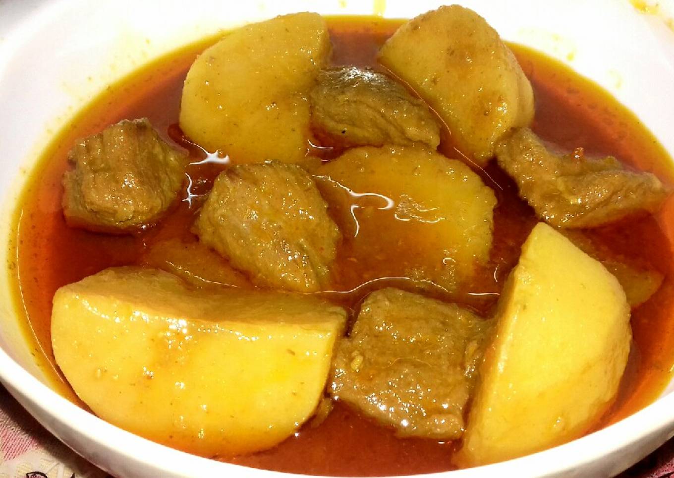 Aalu Gosht