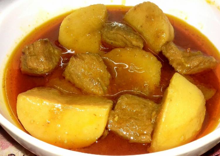 Aalu Gosht