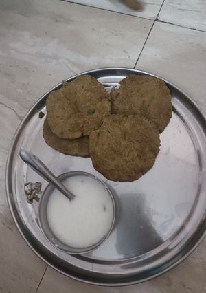 कुट्टू की पूरी (kuttu ki poori recipe in Hindi) रेसिपी मुख्य फोटो