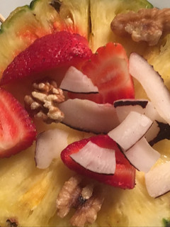 Una foto de Piña con fresas