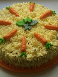 Una foto de Carrot cake con frosting de limón