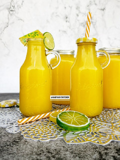 A picture of Mango sangria.