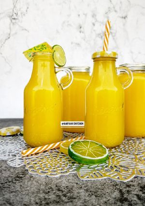 A picture of Mango sangria.