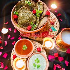 A picture of Methi thepla or dhebra.
