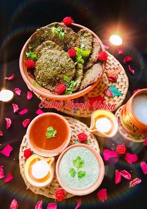 A picture of Methi thepla or dhebra.