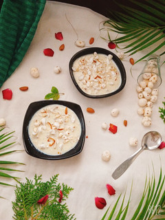 मखाना की खीर (Makhana ki kheer recipe in hindi) रेसिपी मुख्य फोटो