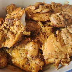 A picture of Crispy Garlic Boneless Thighs.