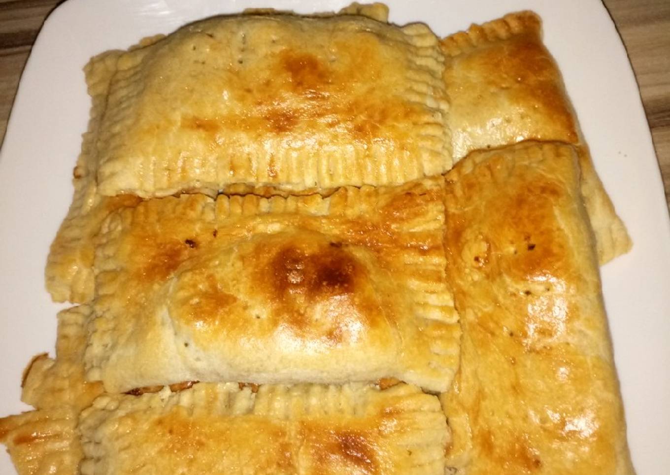 Pup pastry meat pie