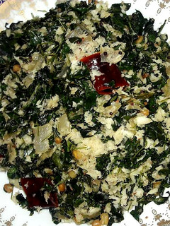 முருங்கைகீரை பொரியல் (Murunkai keerai poriyal recipe in tamil) செய்முறை முக்கிய புகைப்படம்