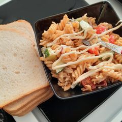 A picture of Vegetarian pasta salad.