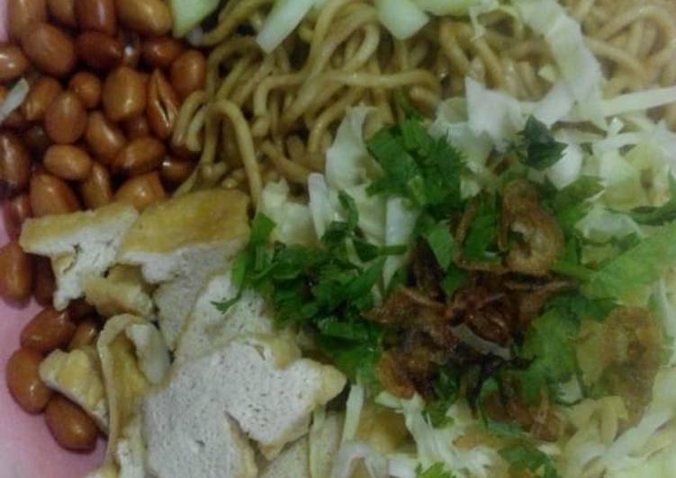 Langkah Mudah untuk Menyiapkan Bakmi acar yang Enak