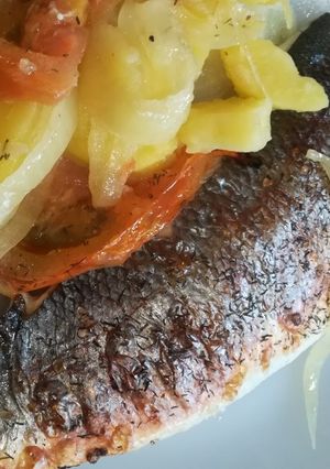 Una foto de Dorada al horno con eneldo
