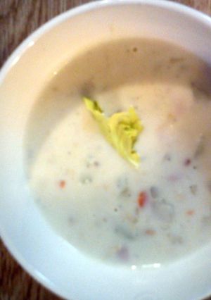A picture of Simple clam chowder.