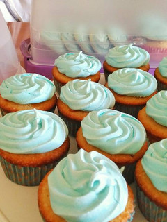 Una foto de Cupcakes de dulce de leche y merengue